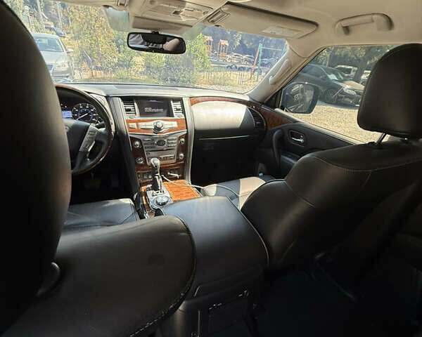 Синий Инфинити QX80, объемом двигателя 5.55 л и пробегом 33 тыс. км за 38999 $, фото 6 на Automoto.ua