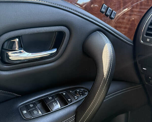 Синий Инфинити QX80, объемом двигателя 5.55 л и пробегом 33 тыс. км за 38999 $, фото 34 на Automoto.ua
