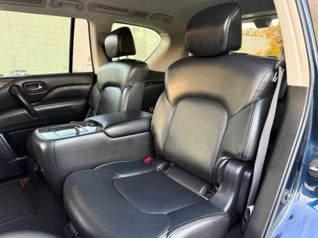 Синий Инфинити QX80, объемом двигателя 5.6 л и пробегом 50 тыс. км за 12000 $, фото 17 на Automoto.ua