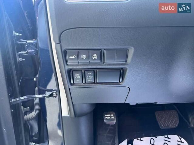 Синий Инфинити QX80, объемом двигателя 5.55 л и пробегом 56 тыс. км за 49900 $, фото 19 на Automoto.ua