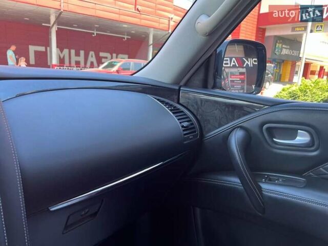 Синий Инфинити QX80, объемом двигателя 5.55 л и пробегом 56 тыс. км за 49900 $, фото 32 на Automoto.ua