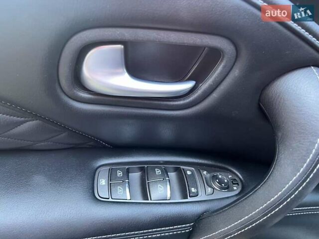 Синий Инфинити QX80, объемом двигателя 5.55 л и пробегом 56 тыс. км за 49900 $, фото 15 на Automoto.ua