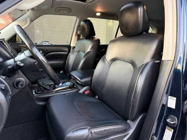 Синий Инфинити QX80, объемом двигателя 5.6 л и пробегом 50 тыс. км за 12000 $, фото 10 на Automoto.ua