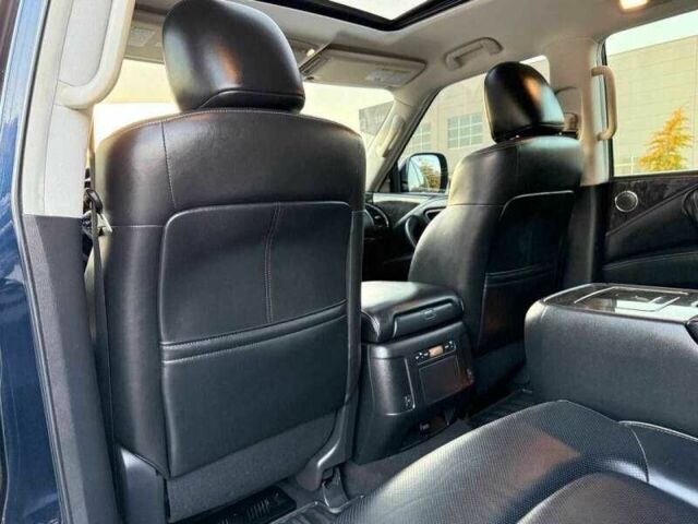 Синий Инфинити QX80, объемом двигателя 5.6 л и пробегом 50 тыс. км за 12000 $, фото 16 на Automoto.ua