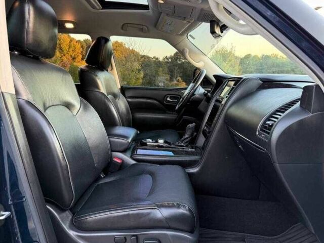 Синий Инфинити QX80, объемом двигателя 5.6 л и пробегом 50 тыс. км за 12000 $, фото 20 на Automoto.ua