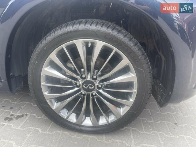 Синий Инфинити QX80, объемом двигателя 5.55 л и пробегом 80 тыс. км за 46000 $, фото 3 на Automoto.ua
