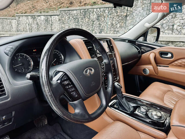 Синій Інфініті QX80, об'ємом двигуна 5.6 л та пробігом 99 тис. км за 43000 $, фото 2 на Automoto.ua