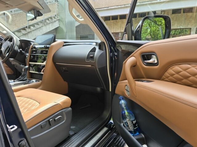 Синій Інфініті QX80, об'ємом двигуна 5.6 л та пробігом 20 тис. км за 63000 $, фото 6 на Automoto.ua