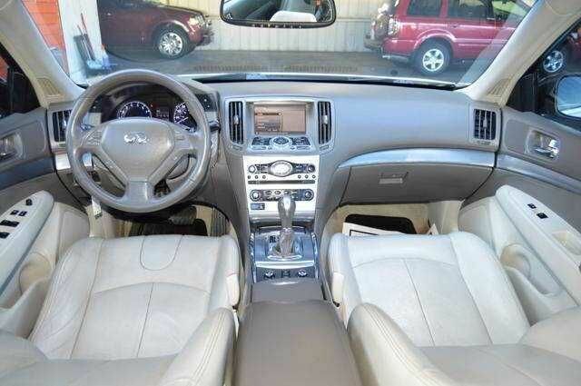 Белый Инфинити Другая, объемом двигателя 3.7 л и пробегом 54 тыс. км за 2500 $, фото 6 на Automoto.ua