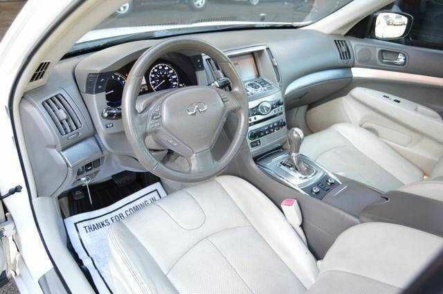 Белый Инфинити Другая, объемом двигателя 3.7 л и пробегом 54 тыс. км за 2500 $, фото 5 на Automoto.ua