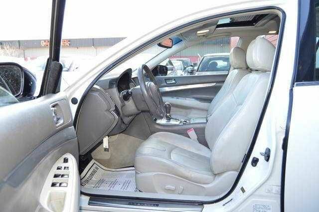 Белый Инфинити Другая, объемом двигателя 3.7 л и пробегом 54 тыс. км за 2500 $, фото 4 на Automoto.ua