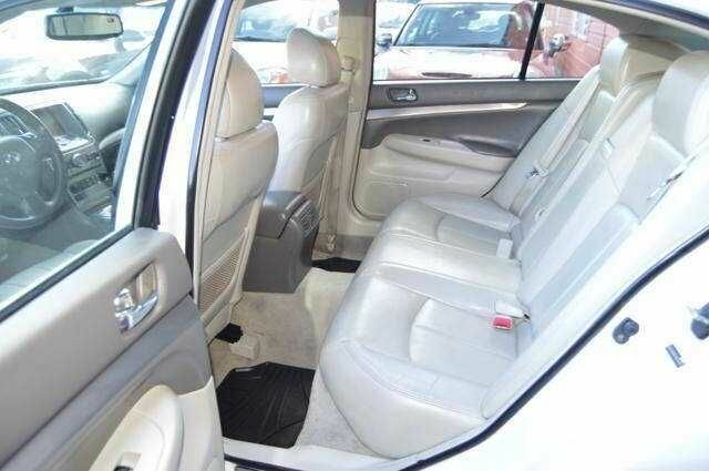 Белый Инфинити Другая, объемом двигателя 3.7 л и пробегом 54 тыс. км за 2500 $, фото 9 на Automoto.ua