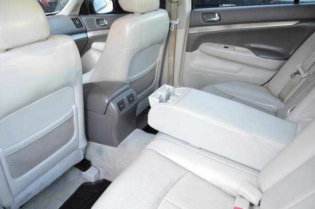 Белый Инфинити Другая, объемом двигателя 3.7 л и пробегом 54 тыс. км за 2500 $, фото 10 на Automoto.ua