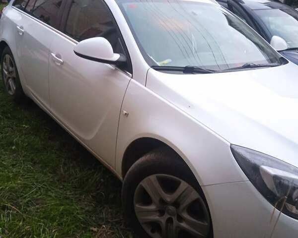 Білий Інфініті ESQ, об'ємом двигуна 0 л та пробігом 280 тис. км за 11000 $, фото 6 на Automoto.ua