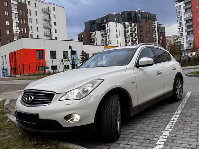 Білий Інфініті EX 25, об'ємом двигуна 2.5 л та пробігом 172 тис. км за 14600 $, фото 3 на Automoto.ua