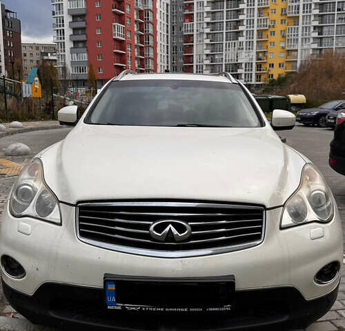 Білий Інфініті EX 25, об'ємом двигуна 2.5 л та пробігом 172 тис. км за 14600 $, фото 11 на Automoto.ua