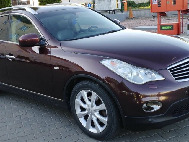 Червоний Інфініті EX 25, об'ємом двигуна 0 л та пробігом 202 тис. км за 10300 $, фото 9 на Automoto.ua