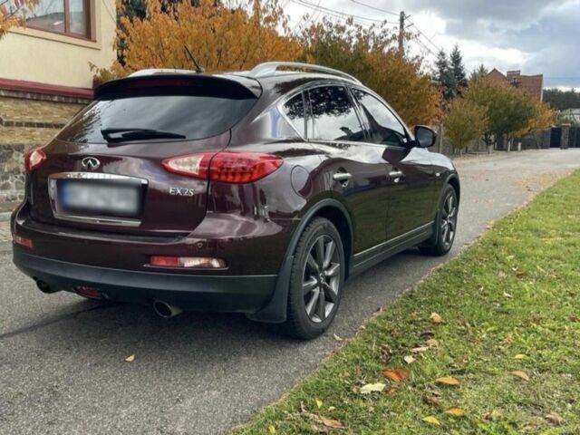Красный Инфинити EX 25, объемом двигателя 0 л и пробегом 196 тыс. км за 13500 $, фото 4 на Automoto.ua
