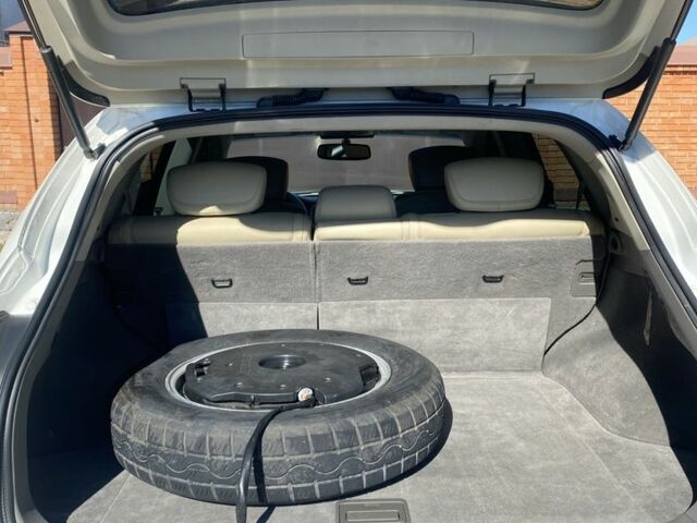 Белый Инфинити EX 35, объемом двигателя 3.5 л и пробегом 130 тыс. км за 10500 $, фото 9 на Automoto.ua