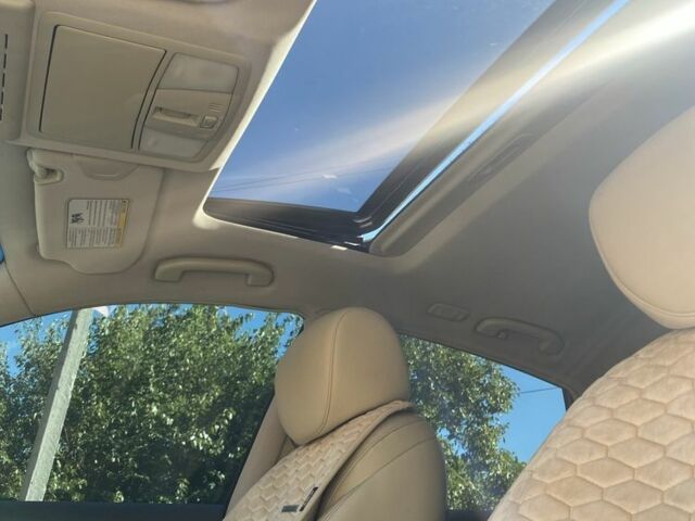 Белый Инфинити EX 35, объемом двигателя 3.5 л и пробегом 130 тыс. км за 10500 $, фото 13 на Automoto.ua