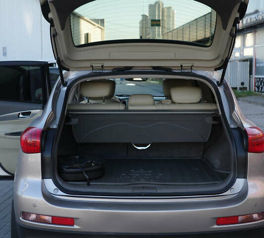 Бежевый Инфинити EX 35, объемом двигателя 3.5 л и пробегом 178 тыс. км за 9200 $, фото 12 на Automoto.ua