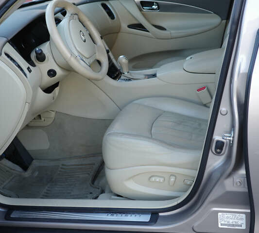 Бежевый Инфинити EX 35, объемом двигателя 3.5 л и пробегом 178 тыс. км за 9200 $, фото 14 на Automoto.ua