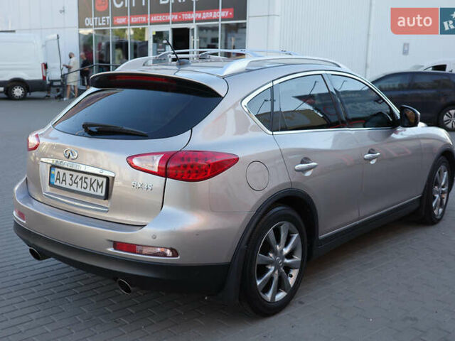 Бежевый Инфинити EX 35, объемом двигателя 3.5 л и пробегом 178 тыс. км за 9200 $, фото 3 на Automoto.ua
