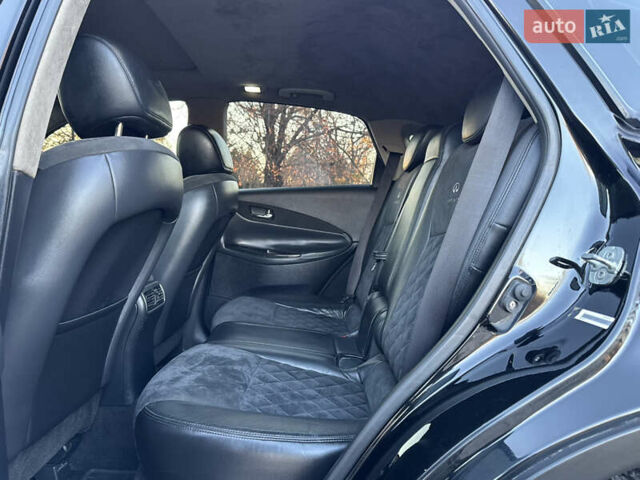 Черный Инфинити EX 35, объемом двигателя 3.5 л и пробегом 170 тыс. км за 9500 $, фото 9 на Automoto.ua