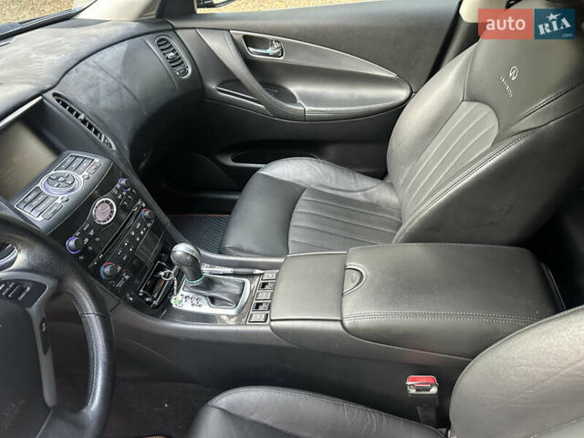 Черный Инфинити EX 35, объемом двигателя 3.5 л и пробегом 105 тыс. км за 10200 $, фото 7 на Automoto.ua