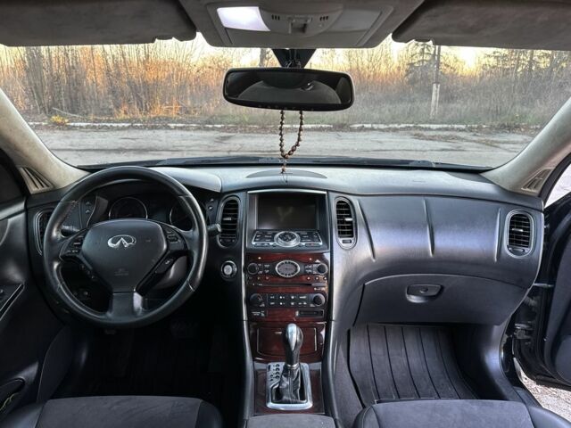 Черный Инфинити EX 35, объемом двигателя 3.5 л и пробегом 168 тыс. км за 9999 $, фото 4 на Automoto.ua