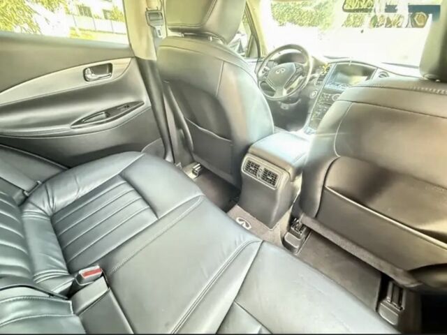 Чорний Інфініті EX 35, об'ємом двигуна 3.5 л та пробігом 129 тис. км за 9000 $, фото 11 на Automoto.ua