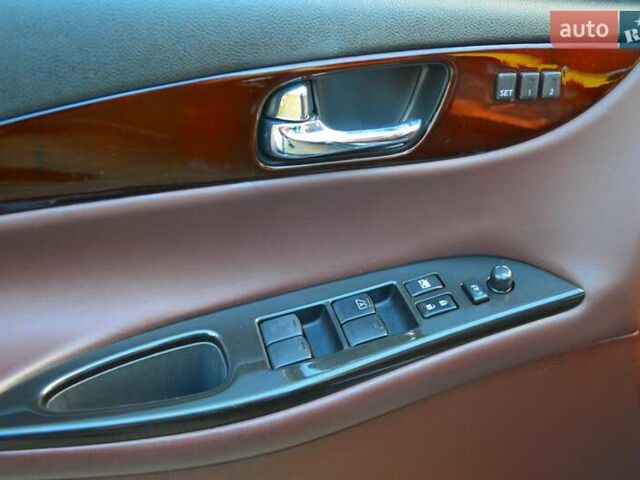 Черный Инфинити EX 35, объемом двигателя 3.5 л и пробегом 210 тыс. км за 9500 $, фото 16 на Automoto.ua