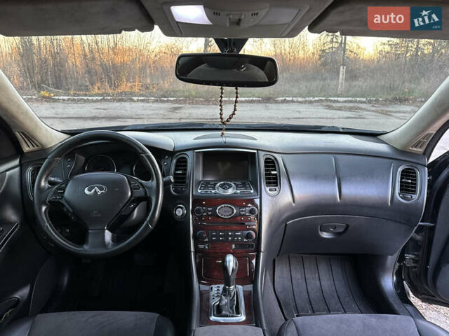 Черный Инфинити EX 35, объемом двигателя 3.5 л и пробегом 170 тыс. км за 9500 $, фото 7 на Automoto.ua