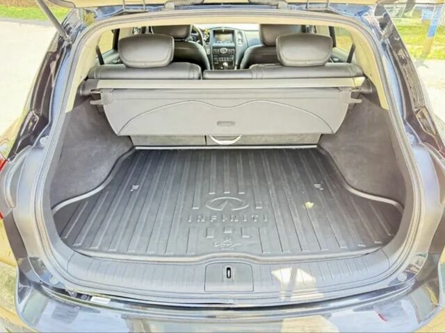 Чорний Інфініті EX 35, об'ємом двигуна 3.5 л та пробігом 129 тис. км за 9000 $, фото 7 на Automoto.ua