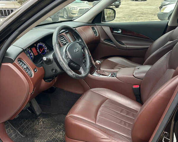 Коричневый Инфинити EX 35, объемом двигателя 3.5 л и пробегом 75 тыс. км за 11900 $, фото 6 на Automoto.ua