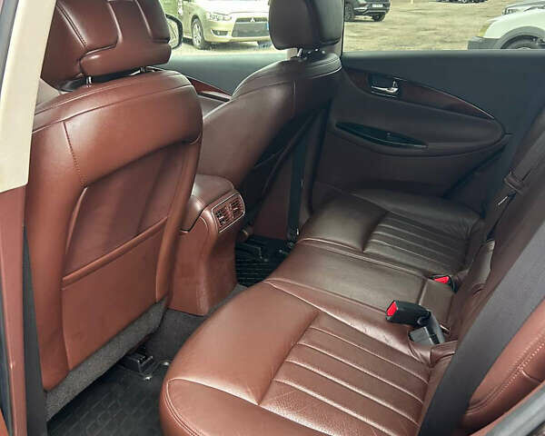 Коричневый Инфинити EX 35, объемом двигателя 3.5 л и пробегом 75 тыс. км за 11900 $, фото 10 на Automoto.ua