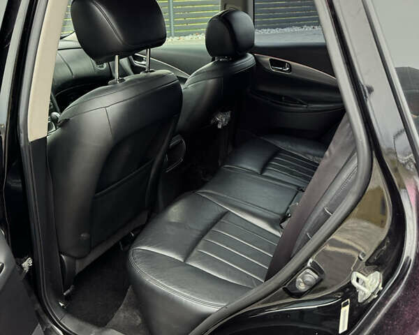 Красный Инфинити EX 35, объемом двигателя 3.5 л и пробегом 186 тыс. км за 10300 $, фото 18 на Automoto.ua