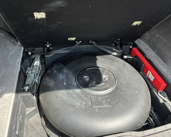 Красный Инфинити EX 35, объемом двигателя 3.5 л и пробегом 128 тыс. км за 11500 $, фото 32 на Automoto.ua