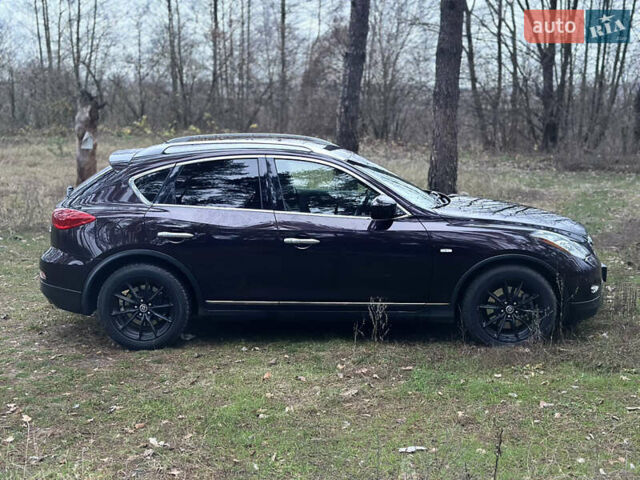 Красный Инфинити EX 35, объемом двигателя 3.5 л и пробегом 165 тыс. км за 11799 $, фото 4 на Automoto.ua