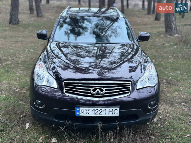 Красный Инфинити EX 35, объемом двигателя 3.5 л и пробегом 165 тыс. км за 11799 $, фото 2 на Automoto.ua