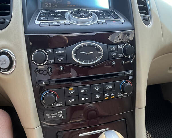 Красный Инфинити EX 35, объемом двигателя 3.5 л и пробегом 128 тыс. км за 11500 $, фото 28 на Automoto.ua