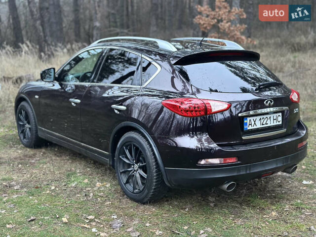 Красный Инфинити EX 35, объемом двигателя 3.5 л и пробегом 165 тыс. км за 11799 $, фото 7 на Automoto.ua