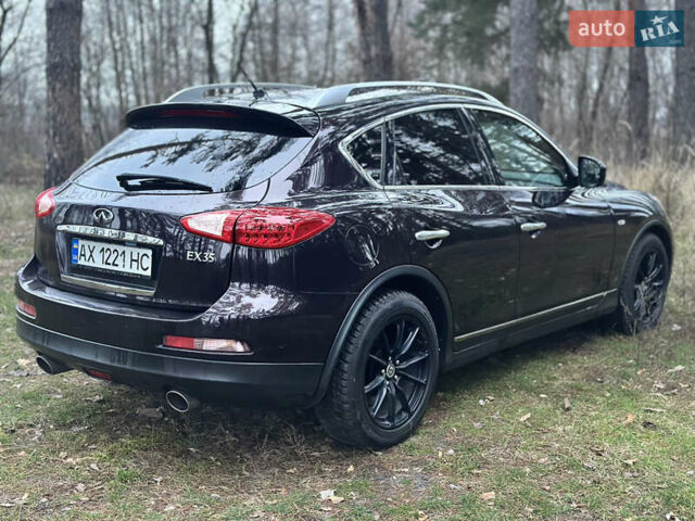 Красный Инфинити EX 35, объемом двигателя 3.5 л и пробегом 165 тыс. км за 11799 $, фото 5 на Automoto.ua