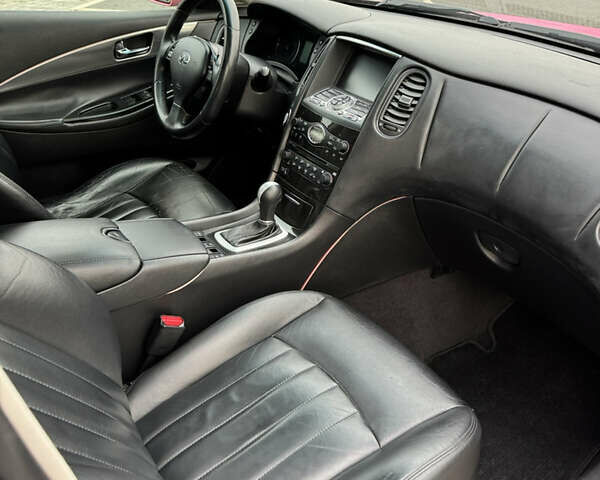 Красный Инфинити EX 35, объемом двигателя 3.5 л и пробегом 186 тыс. км за 10300 $, фото 25 на Automoto.ua