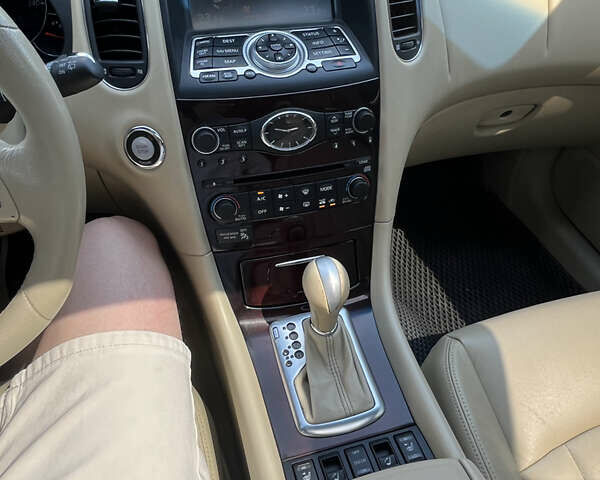 Красный Инфинити EX 35, объемом двигателя 3.5 л и пробегом 128 тыс. км за 11500 $, фото 27 на Automoto.ua