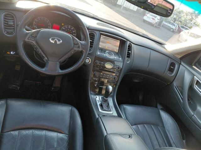 Серый Инфинити EX 35, объемом двигателя 3.5 л и пробегом 150 тыс. км за 9000 $, фото 7 на Automoto.ua