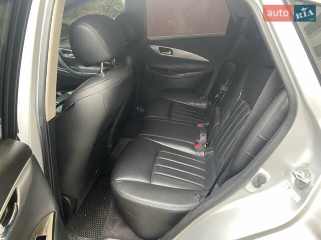 Серый Инфинити EX 35, объемом двигателя 3.5 л и пробегом 260 тыс. км за 9600 $, фото 8 на Automoto.ua