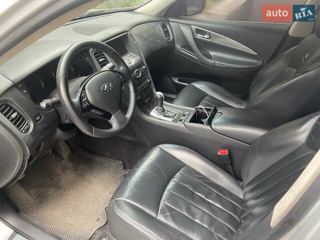 Серый Инфинити EX 35, объемом двигателя 3.5 л и пробегом 260 тыс. км за 9600 $, фото 7 на Automoto.ua
