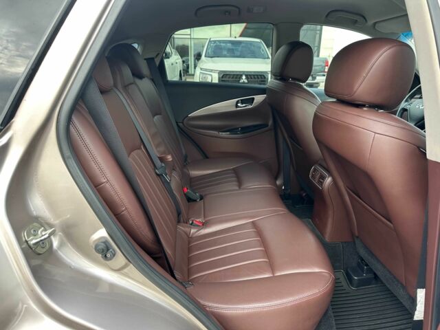 Серый Инфинити EX 35, объемом двигателя 3.5 л и пробегом 151 тыс. км за 13200 $, фото 15 на Automoto.ua