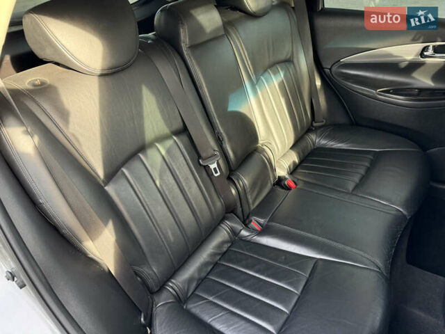 Серый Инфинити EX 35, объемом двигателя 3.5 л и пробегом 150 тыс. км за 10600 $, фото 27 на Automoto.ua